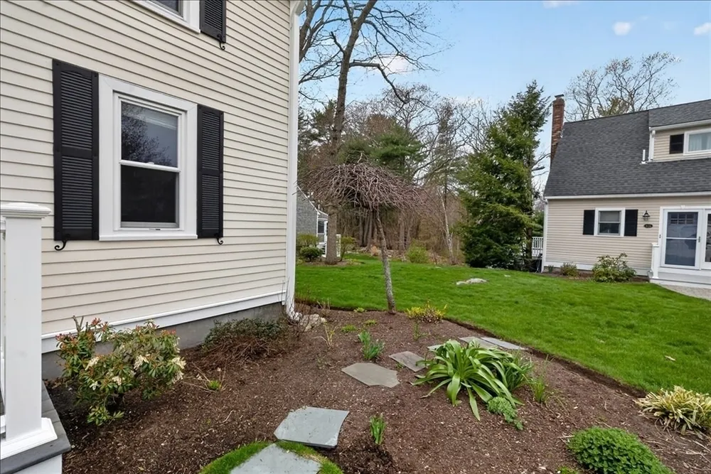 14 Cedarledge Village, Cohasset, MA 02025