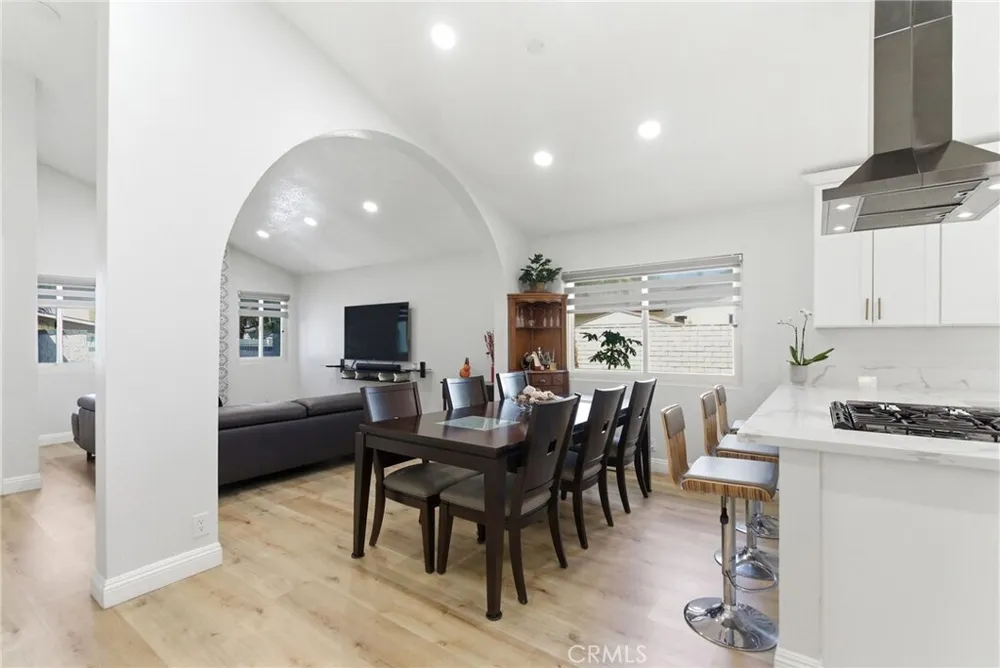 1019 Meadowview Ct, Corona, CA 92880