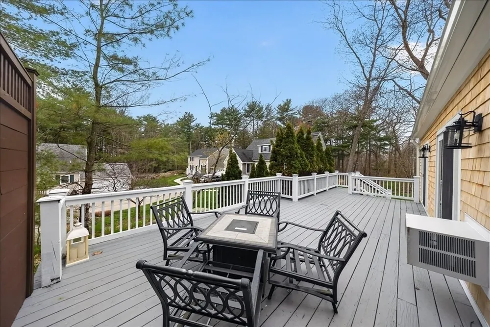 14 Cedarledge Village, Cohasset, MA 02025