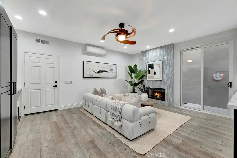 620 22nd St, Huntington Beach, CA 92648