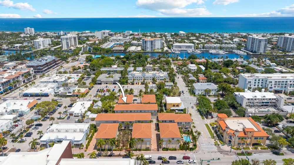72 SE 6th Ave, Delray Beach, FL 33483