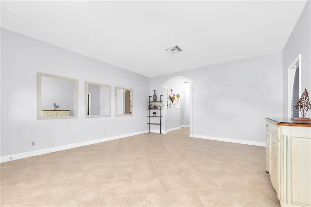 3003 W Leroy St, Tampa, FL 33607