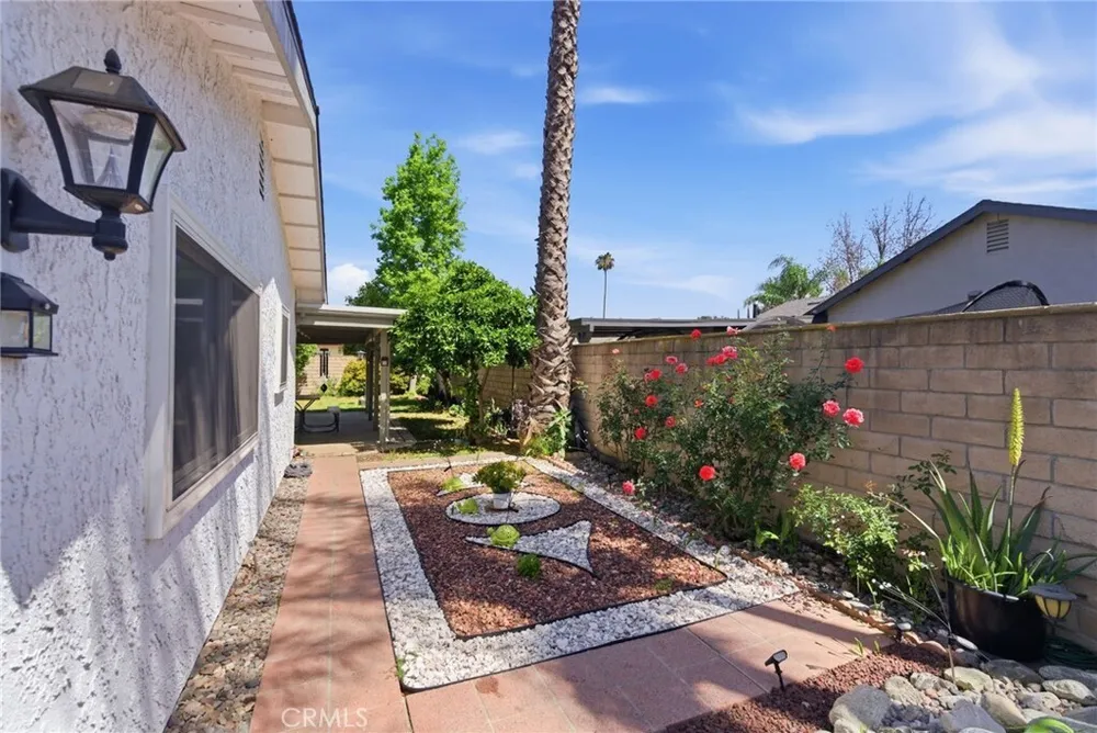 1019 Meadowview Ct, Corona, CA 92880