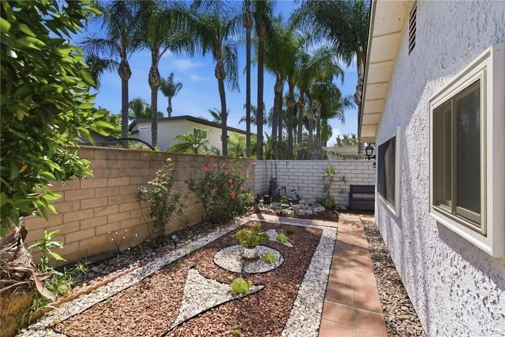 1019 Meadowview Ct, Corona, CA 92880