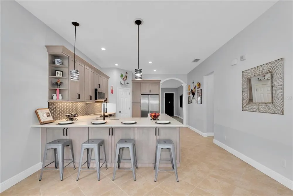3003 W Leroy St, Tampa, FL 33607