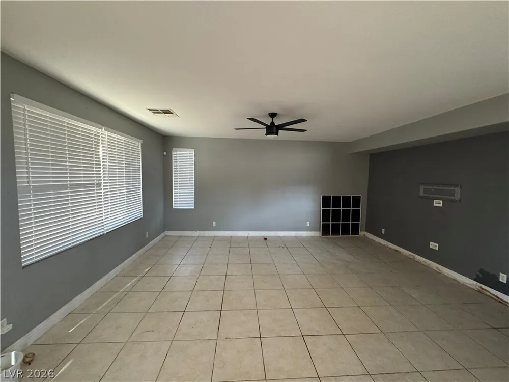 9712 Gentle Spirit Dr, Las Vegas, NV 89148