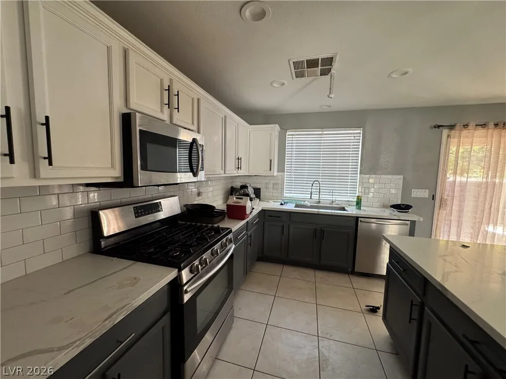 9712 Gentle Spirit Dr, Las Vegas, NV 89148