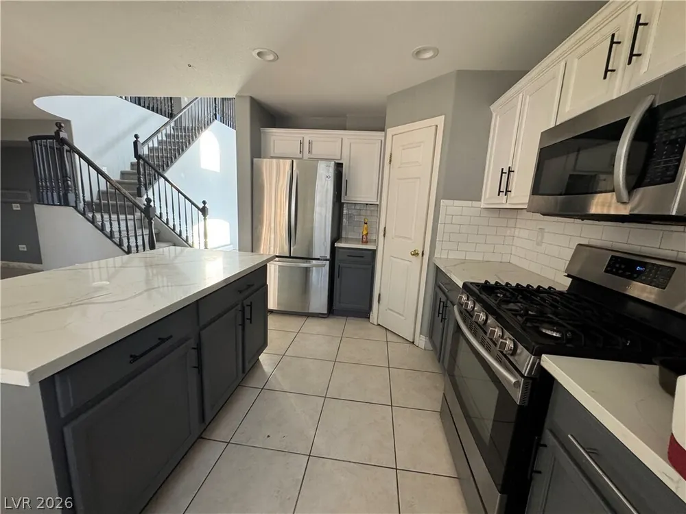 9712 Gentle Spirit Dr, Las Vegas, NV 89148