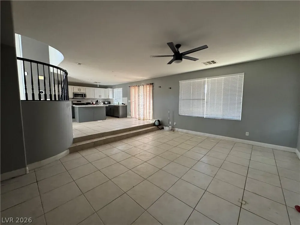 9712 Gentle Spirit Dr, Las Vegas, NV 89148