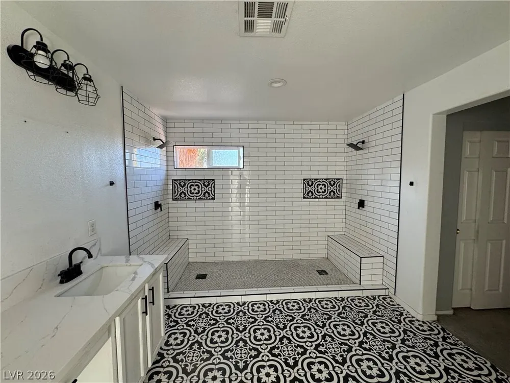 9712 Gentle Spirit Dr, Las Vegas, NV 89148