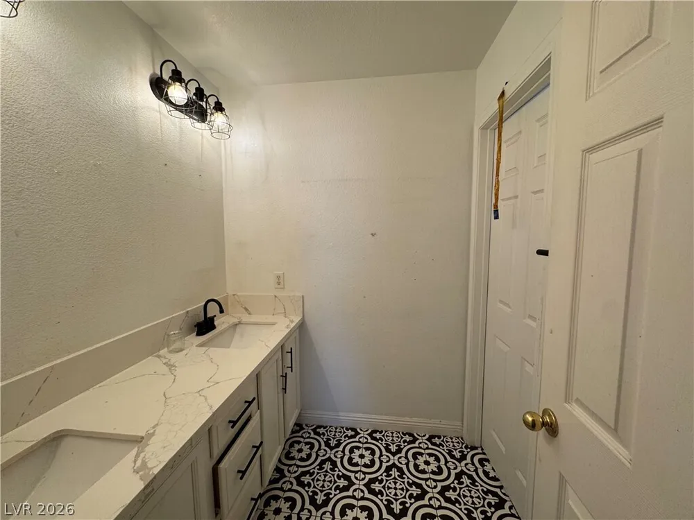 9712 Gentle Spirit Dr, Las Vegas, NV 89148