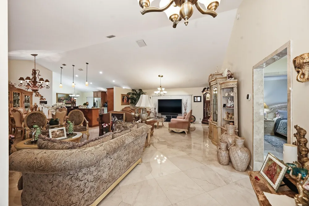 5884 Laurel Green Circle, Boynton Beach, FL 33437