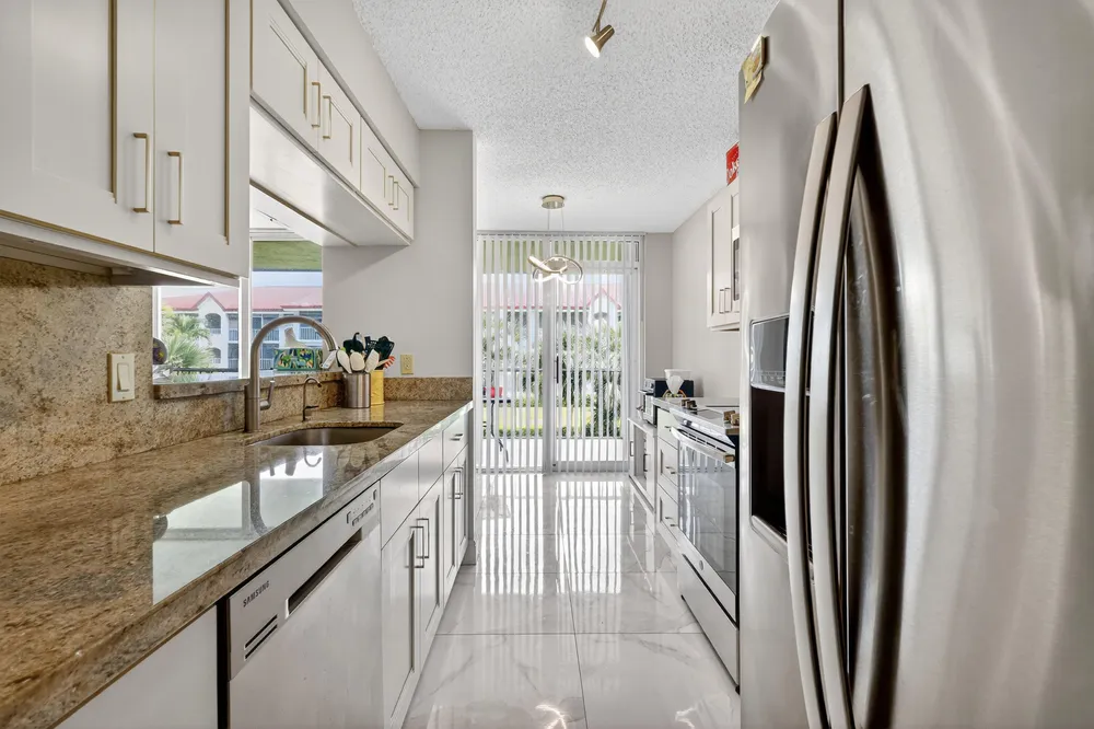 110 Half Moon Circle, Hypoluxo, FL 33462