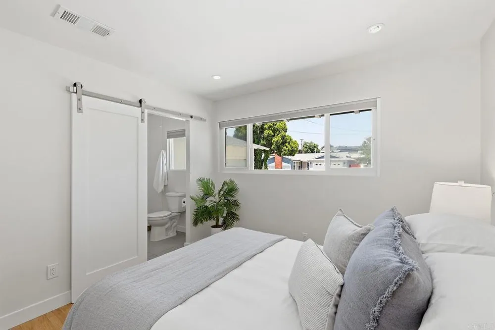 8135 Whelan Dr, San Diego, CA 92119