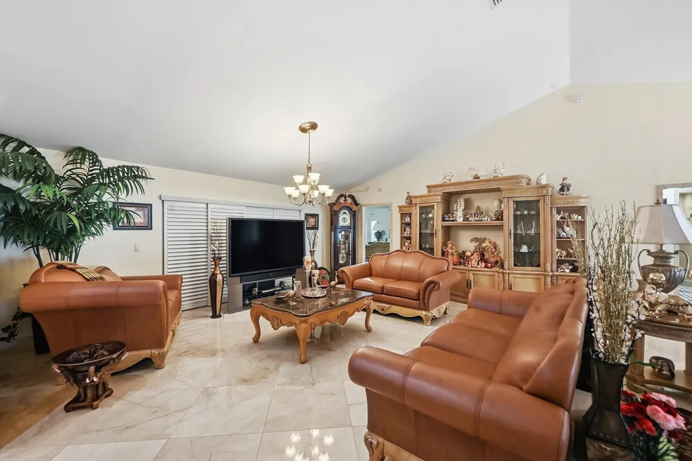 5884 Laurel Green Circle, Boynton Beach, FL 33437