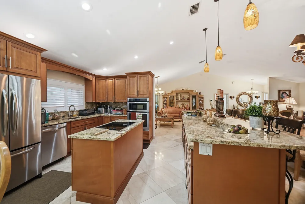 5884 Laurel Green Circle, Boynton Beach, FL 33437