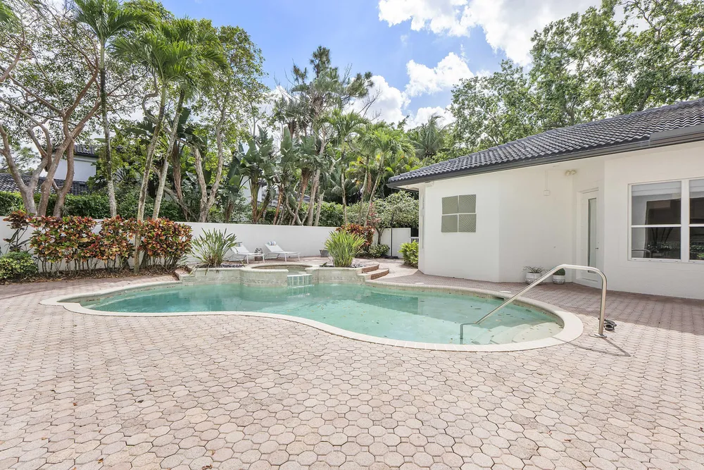 6015 Pinewood Ave, Parkland, FL 33067