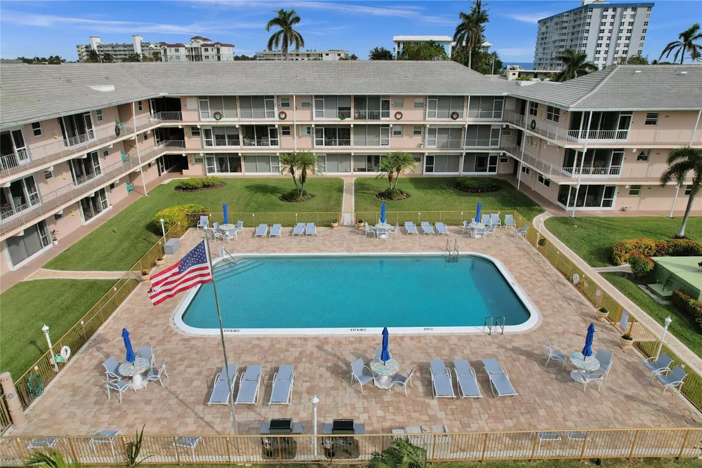 745 SE 19th Ave, Deerfield Beach, FL 33441