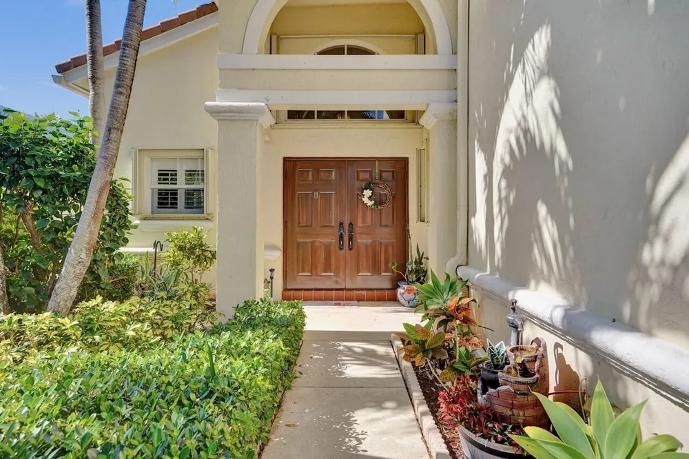 6423 Barton Creek Circle, Lake Worth Beach, FL 33463