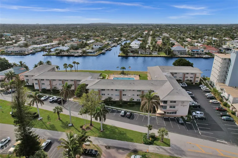745 SE 19th Ave, Deerfield Beach, FL 33441