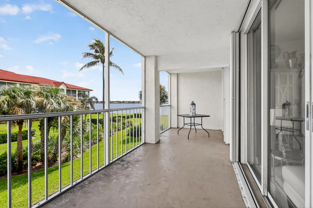 110 Half Moon Circle, Hypoluxo, FL 33462