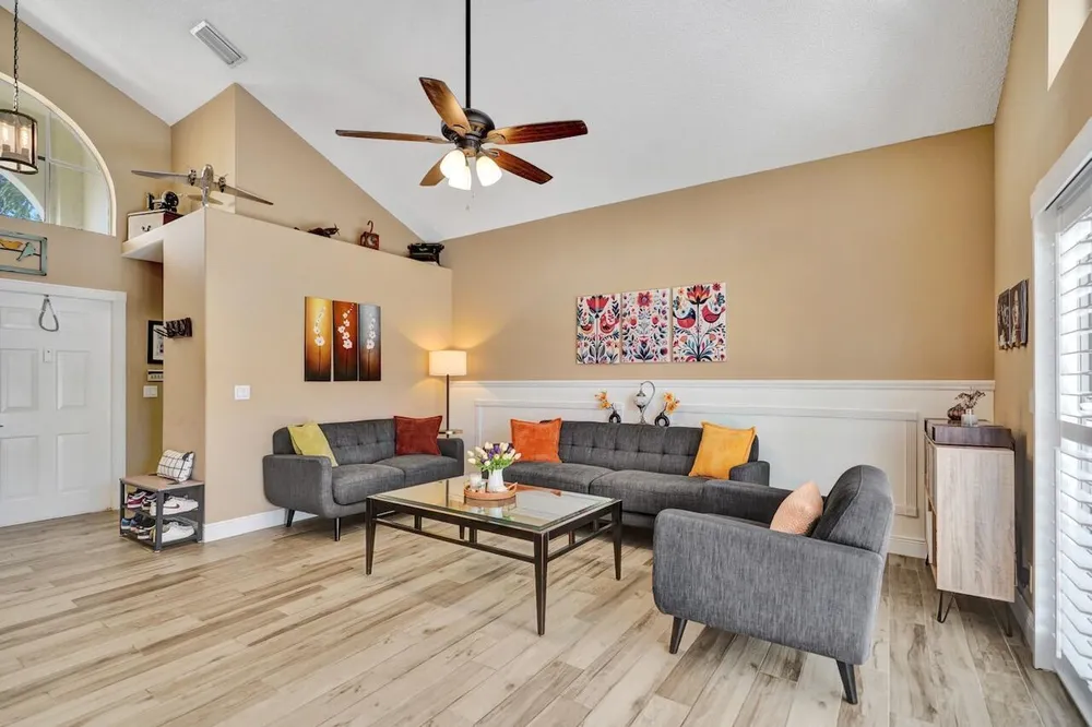 6423 Barton Creek Circle, Lake Worth Beach, FL 33463