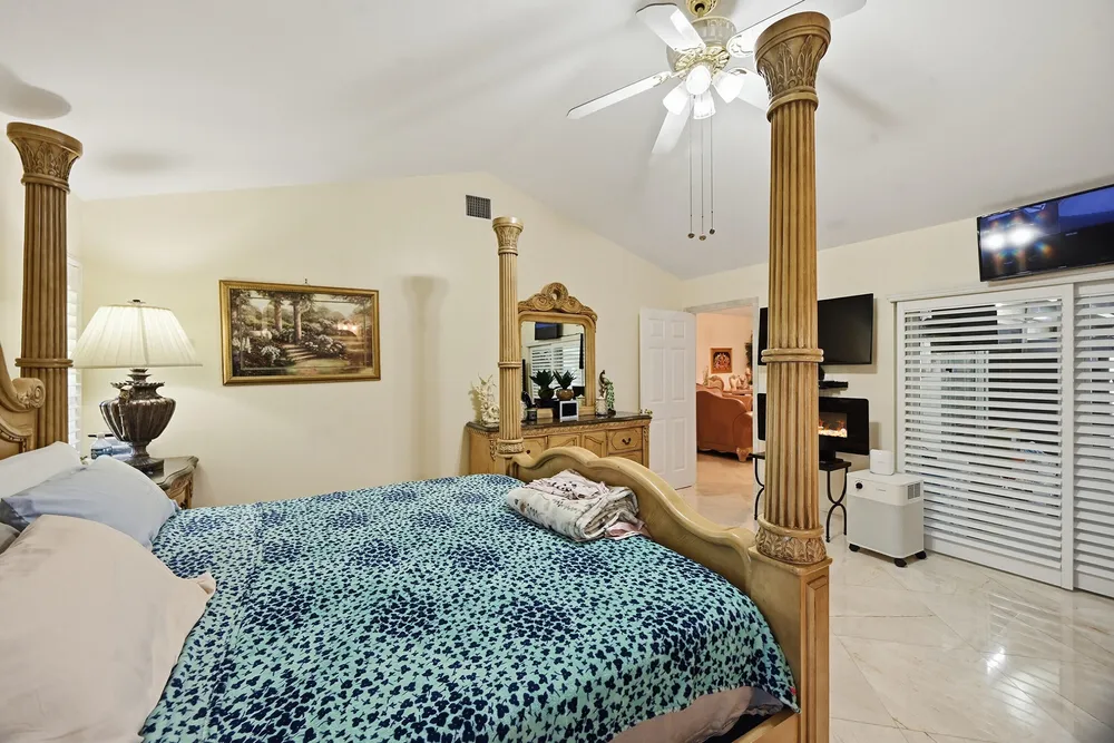 5884 Laurel Green Circle, Boynton Beach, FL 33437