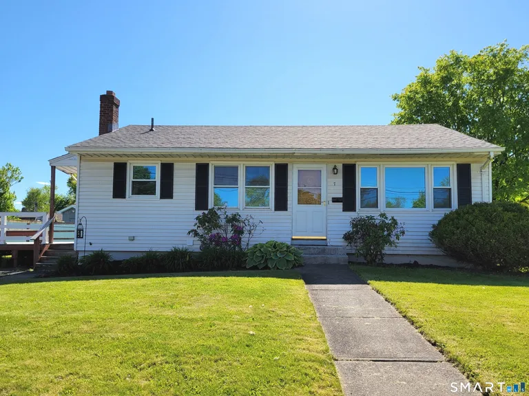 7 Devens St, New Britain, CT 06051