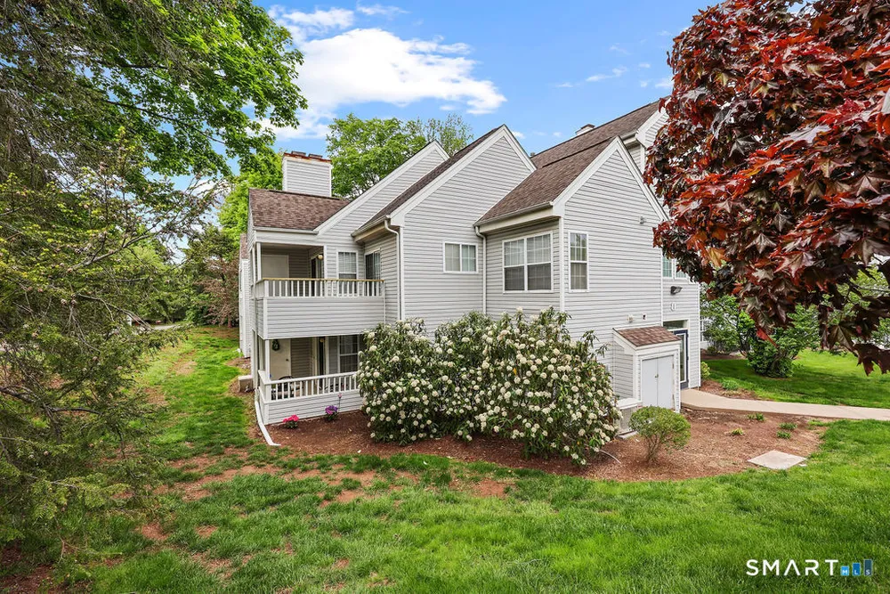 1-9 Forest Glen Circle, Middletown, CT 06457