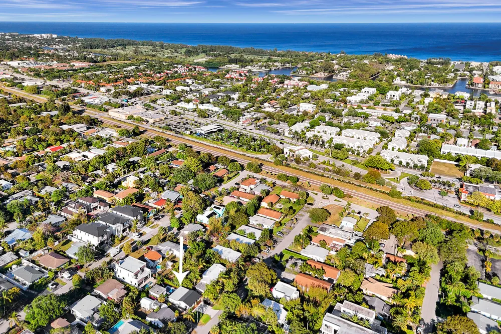 225 NE 10th St, Delray Beach, FL 33444