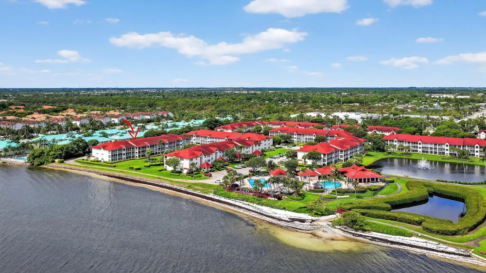 110 Half Moon Circle, Hypoluxo, FL 33462
