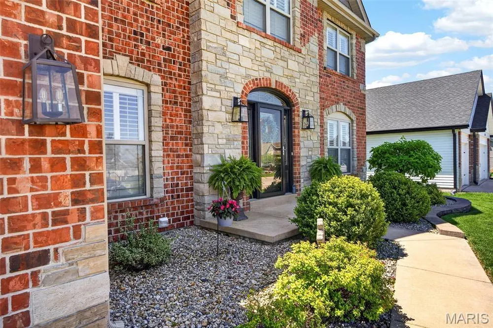 124 Central Park Ave, Wentzville, MO 63385