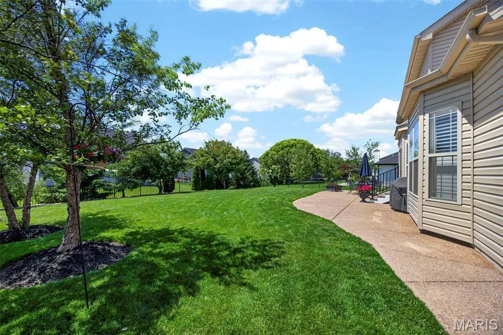124 Central Park Ave, Wentzville, MO 63385