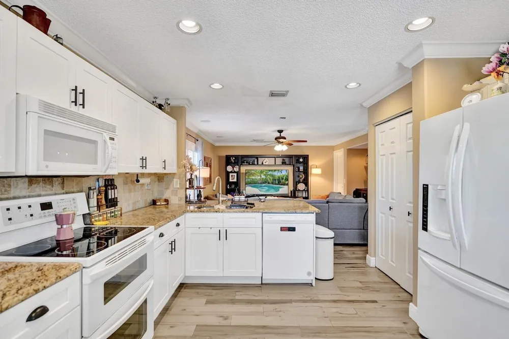 6423 Barton Creek Circle, Lake Worth Beach, FL 33463