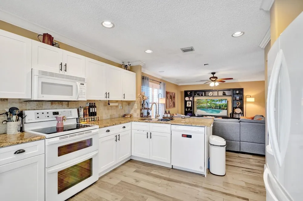 6423 Barton Creek Circle, Lake Worth Beach, FL 33463