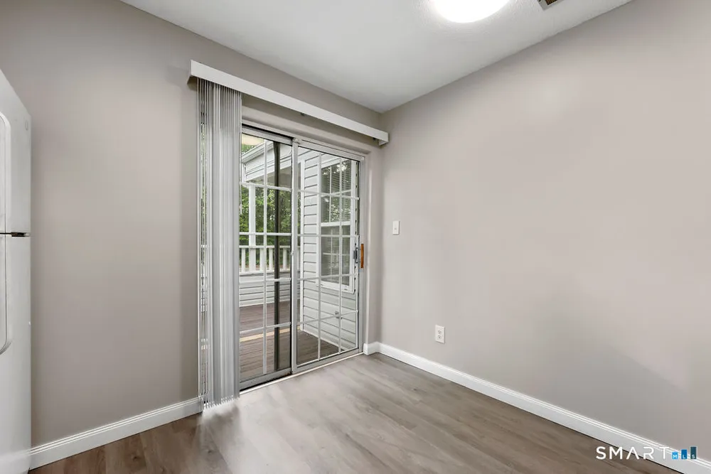 1-9 Forest Glen Circle, Middletown, CT 06457
