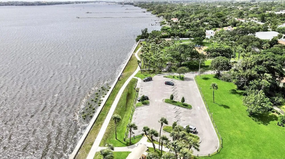 221 S Ocean Breeze, Lake Worth Beach, FL 33460