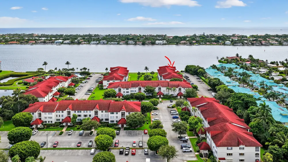 110 Half Moon Circle, Hypoluxo, FL 33462