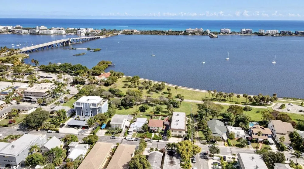 221 S Ocean Breeze, Lake Worth Beach, FL 33460