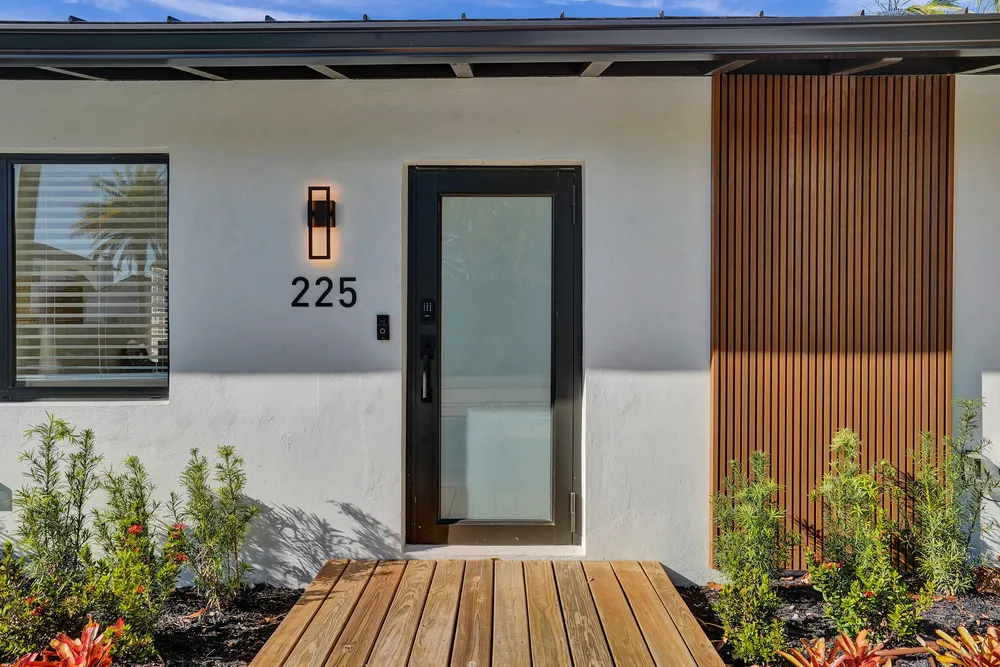 225 NE 10th St, Delray Beach, FL 33444