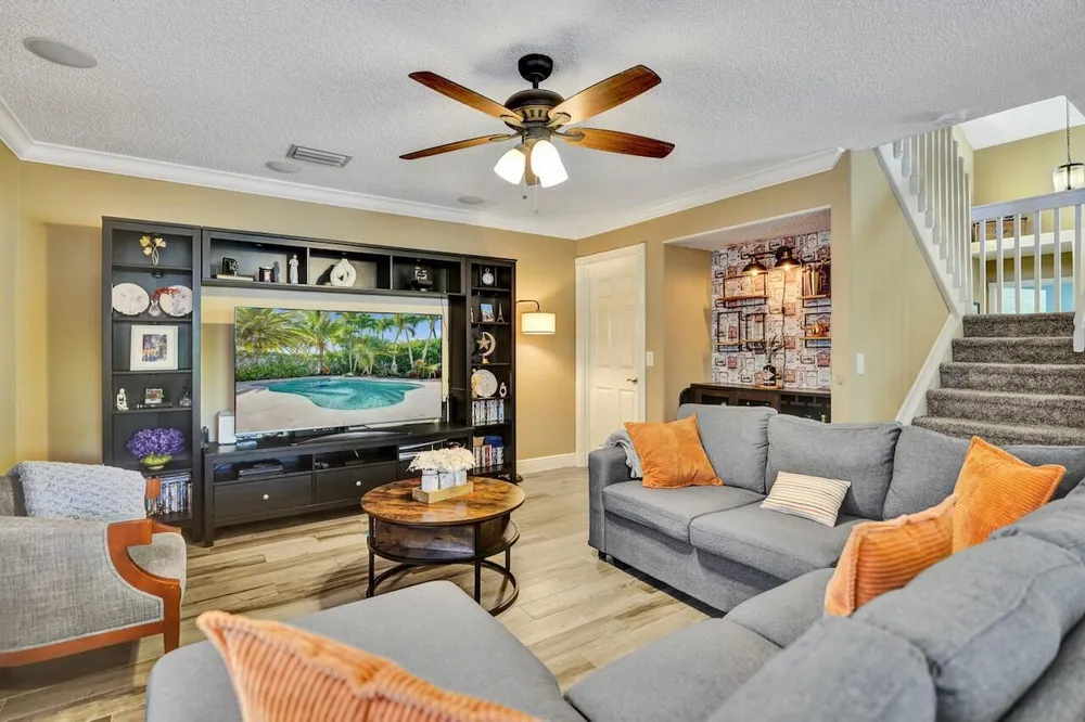6423 Barton Creek Circle, Lake Worth Beach, FL 33463