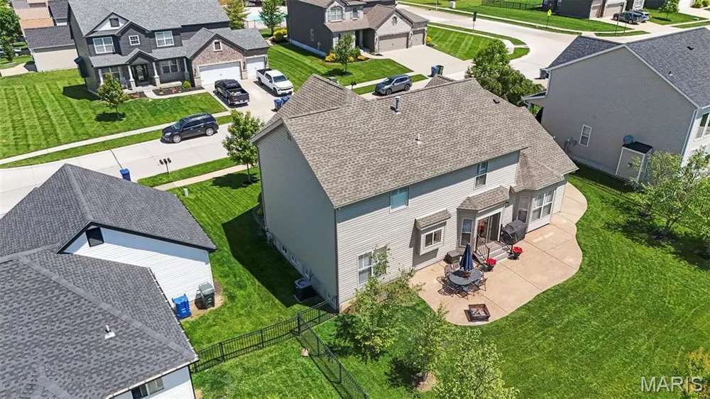 124 Central Park Ave, Wentzville, MO 63385