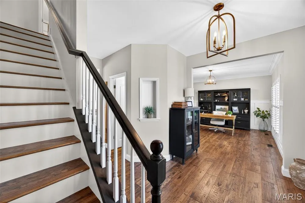124 Central Park Ave, Wentzville, MO 63385