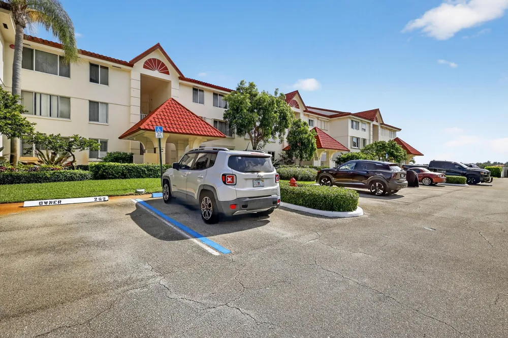 110 Half Moon Circle, Hypoluxo, FL 33462