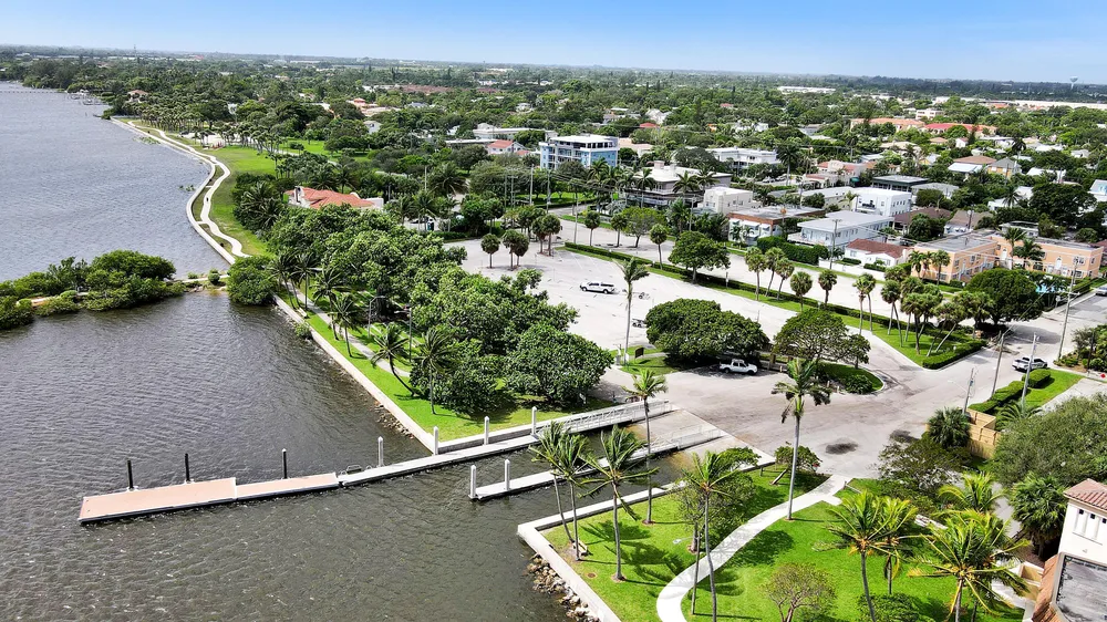 221 S Ocean Breeze, Lake Worth Beach, FL 33460
