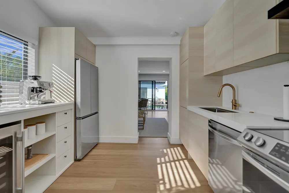 225 NE 10th St, Delray Beach, FL 33444