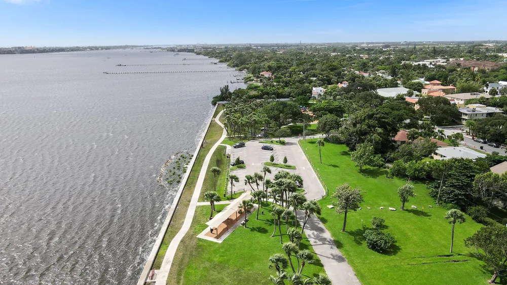 221 S Ocean Breeze, Lake Worth Beach, FL 33460