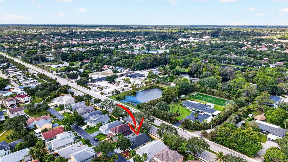 1033 Fairfax Circle W, Boynton Beach, FL 33436