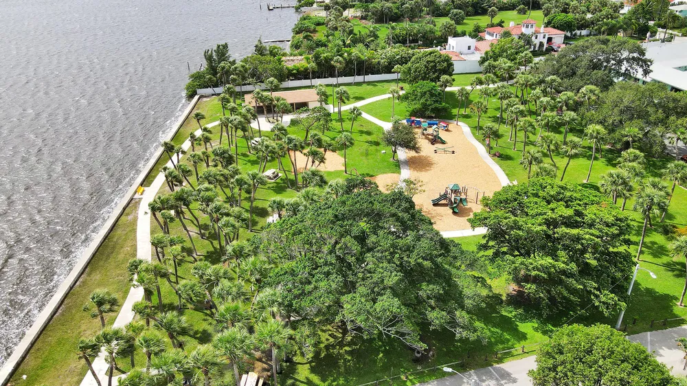221 S Ocean Breeze, Lake Worth Beach, FL 33460