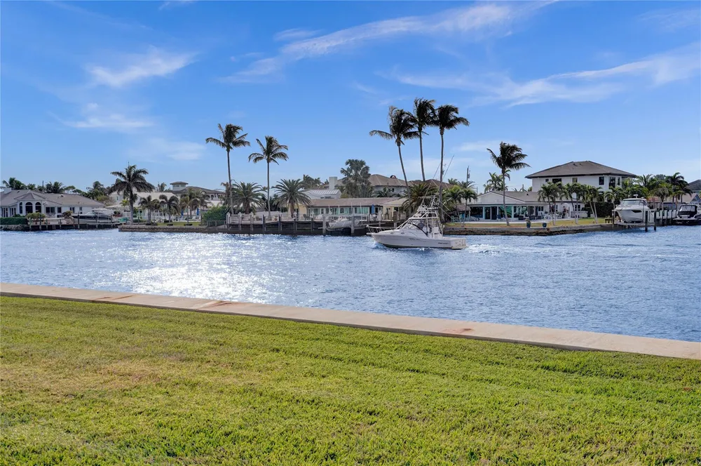 745 SE 19th Ave, Deerfield Beach, FL 33441